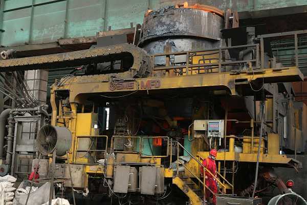 Martin Schepers - Zhangjiagang - Elemente der ehemaligen Hermannshütte Dortmund am neuen Standort in Zhangjiagang